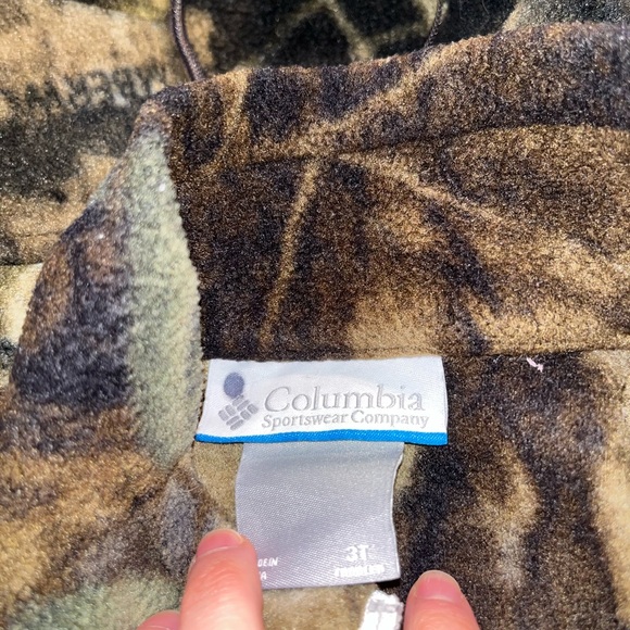 Camo Columbia Set Vest and Fleece Zip Up - Picture 5 of 5